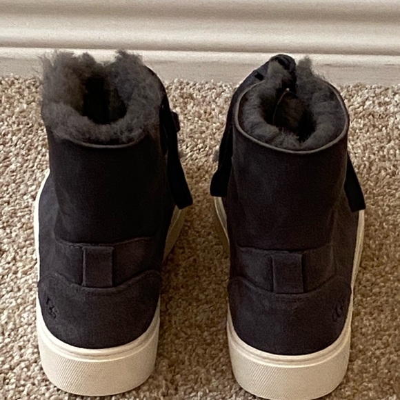 UGG Gray Lace-up Booties (Women's Size 6.5) - Picture 3 of 7
